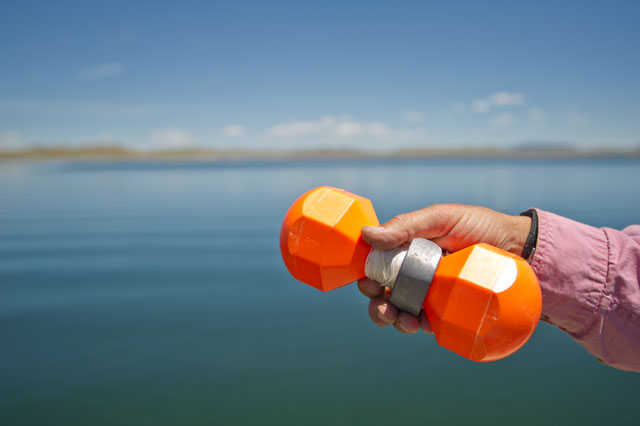 Quick Tip: Use a Handheld Marker Buoy as a Redneck Waypoint