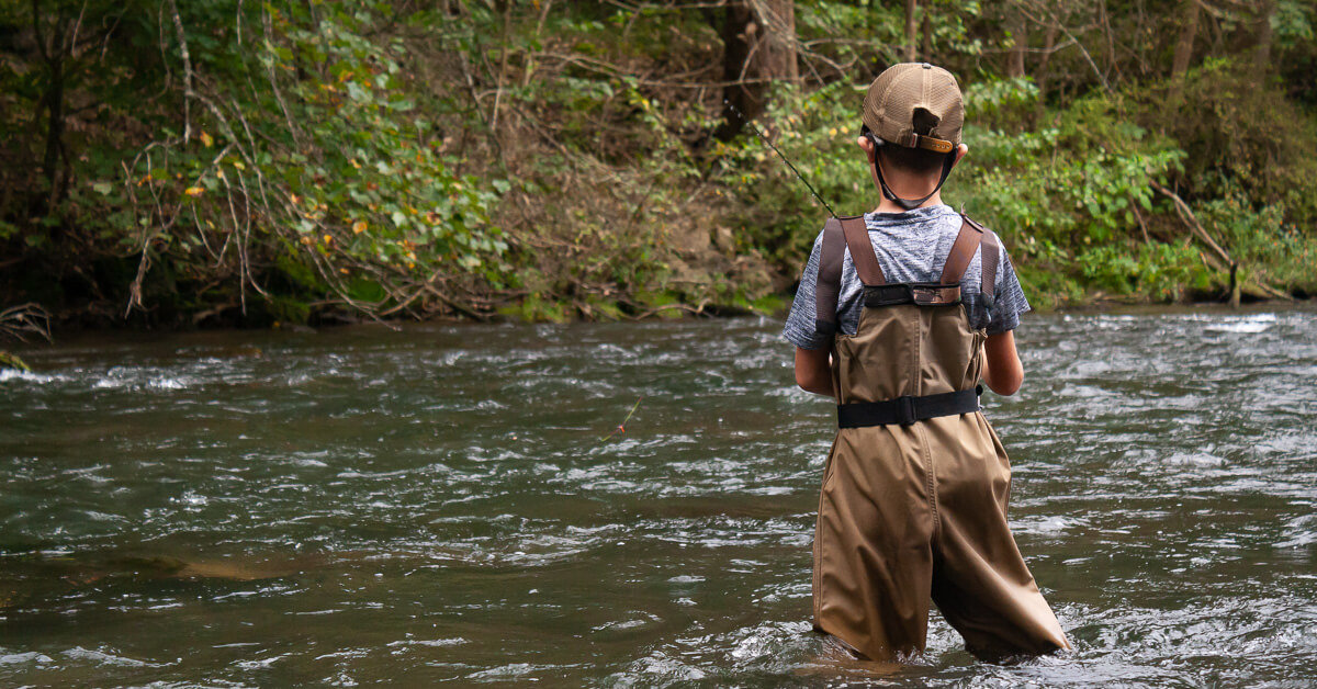 kids fishing