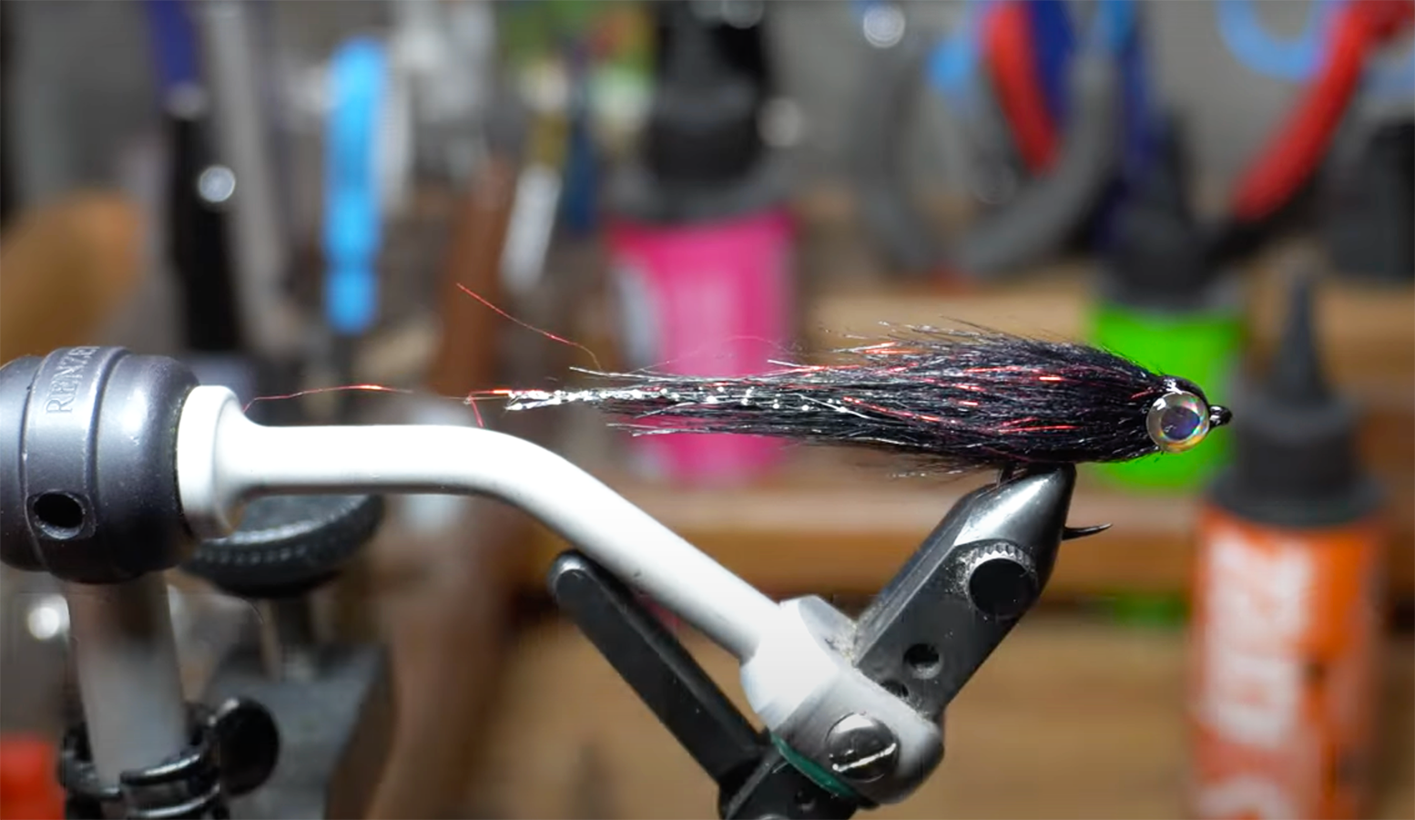 Squirrel Tail Brush Minnow - McFly Angler Fly Tying Session 