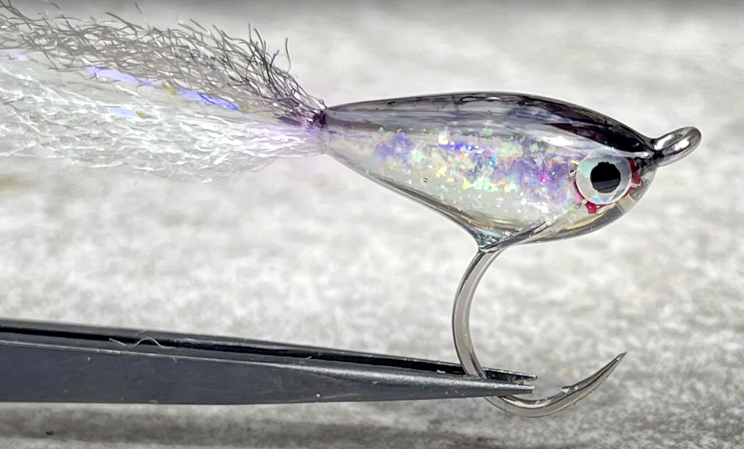 Fly Tying : LR Glass Minnow 