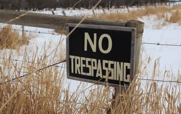 Wyoming's Corner-Crossing Bill Dies in Senate as Montana Eyes 2027